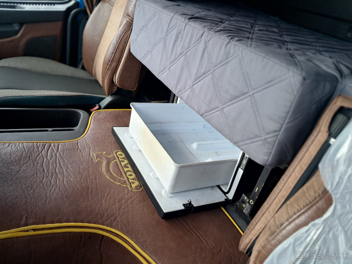 Volvo FMX 6x6, Lesovoz - 7