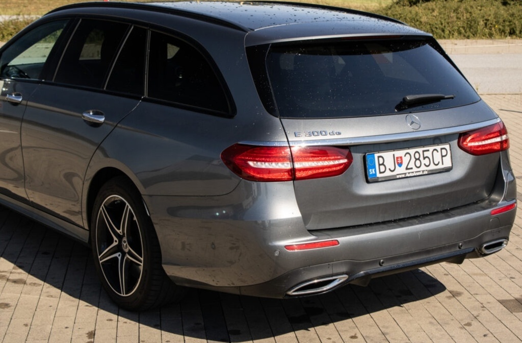 Mercedes Benz E 300 de T Avantgarde (2020) - 7