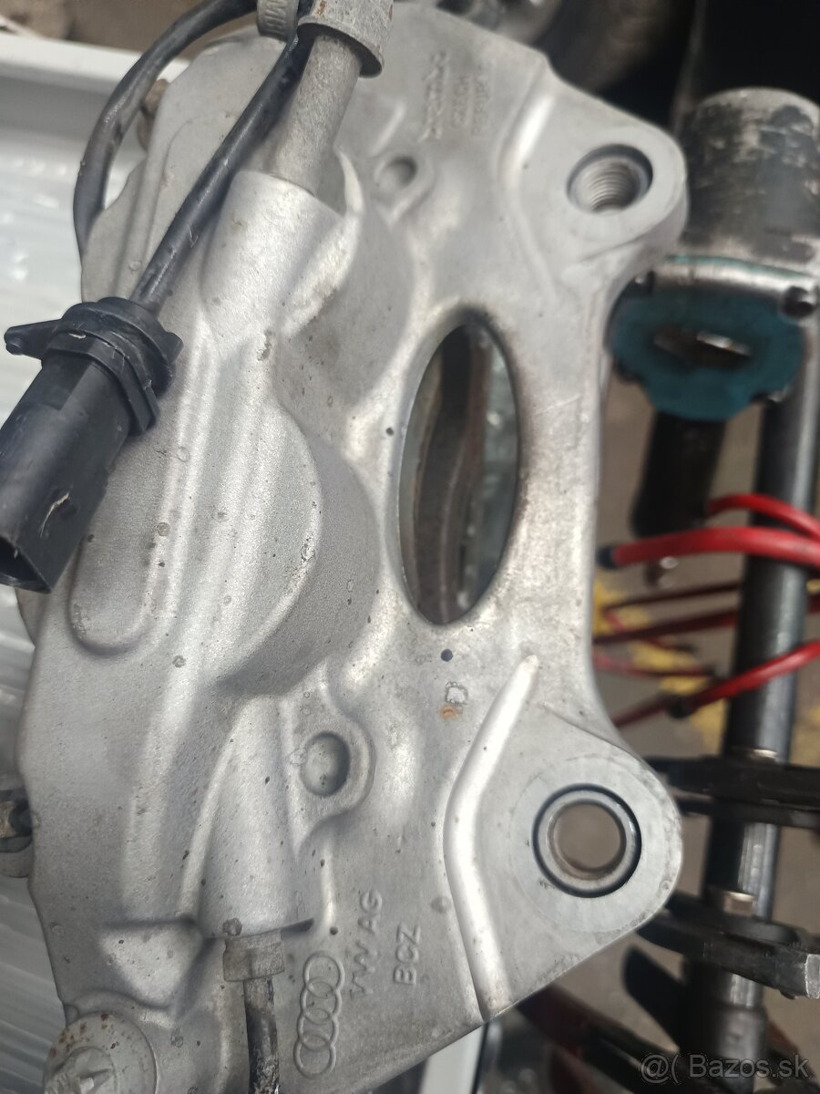 Predné strmene-Brembo 4-piest 345mm - 7