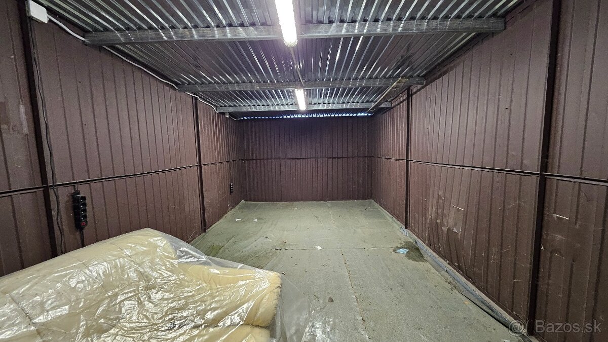 Predám plechovú garáž 6x3m - 7