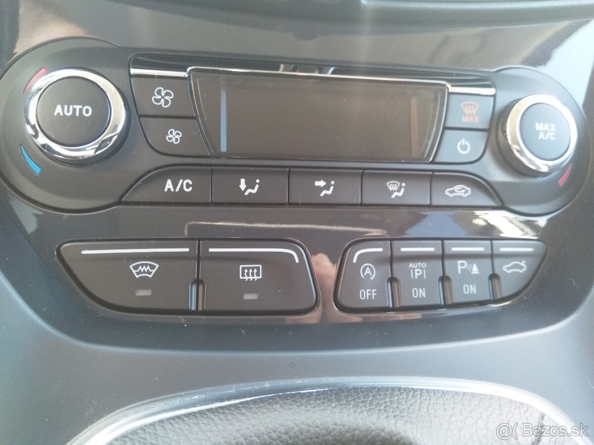 Ford Kuga 2.0 TDCI 4x4 2016 Manuál - 7