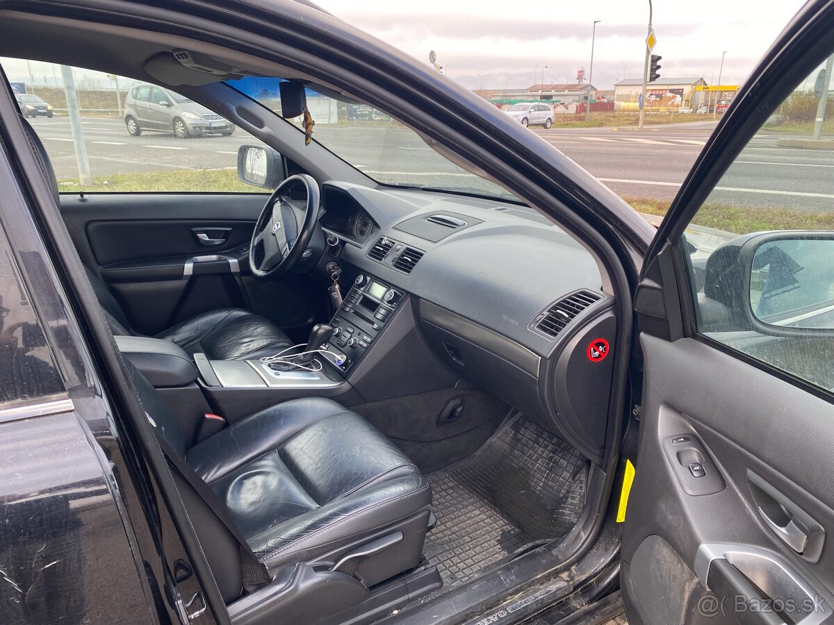 Volvo XC90 2.4 D5 Momentum - 7