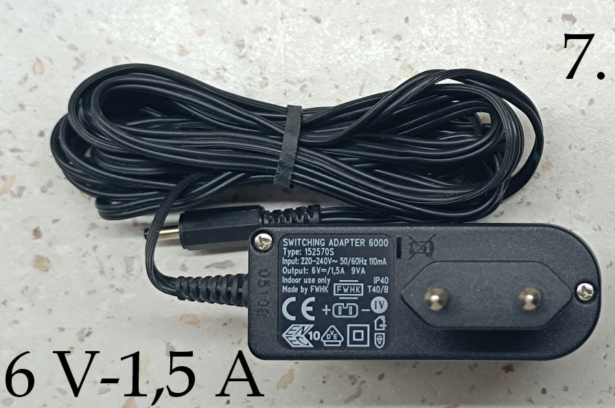 Adaptér 230 V = od 3 V do 12 V - 7