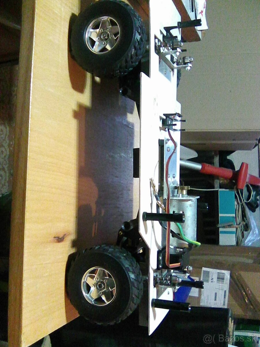 Predám: Rc auto Robbe Landrover Discovery 1:10. - 7