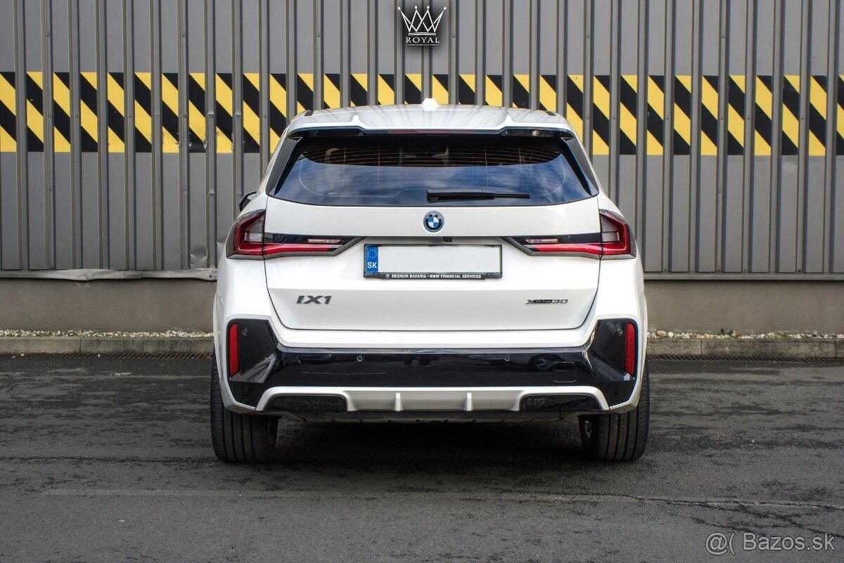 BMW iX1 xDrive30 M-paket, záruka, Harman/kardon, PPF DPH - 7