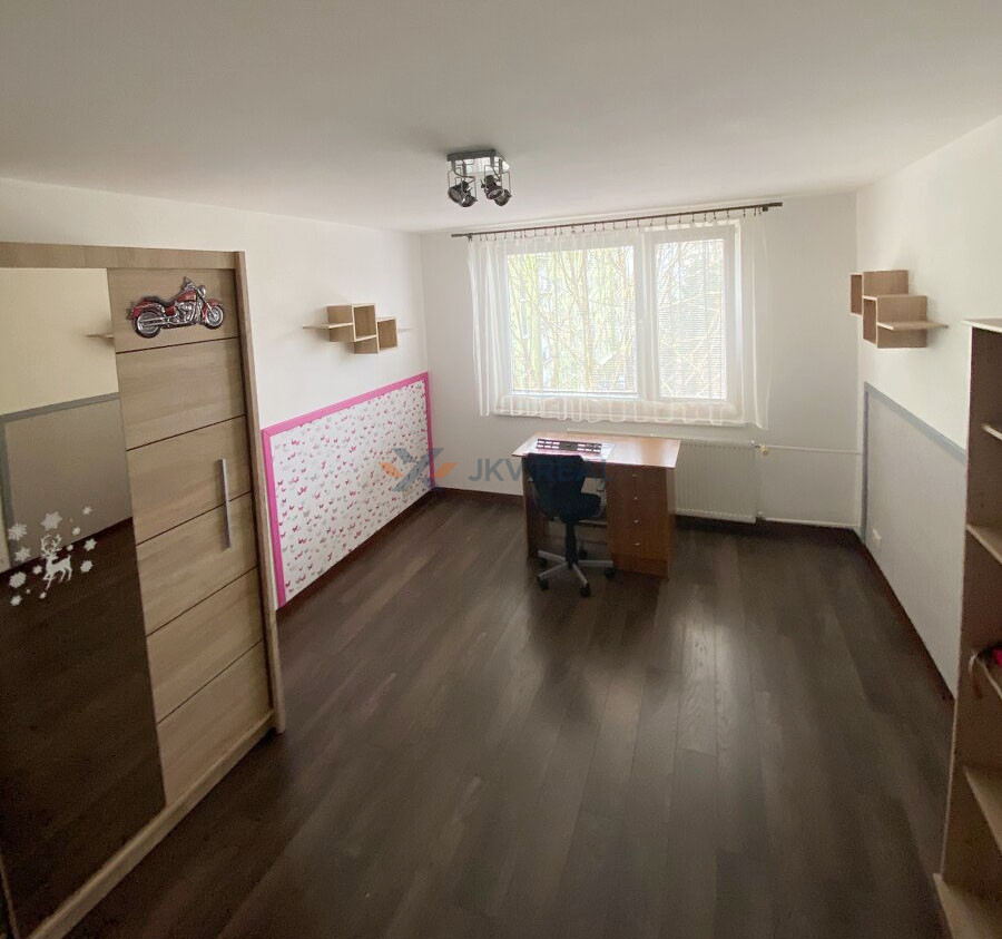 Prenájom: 3-izbový Byt s Luxusnou Kúpeľňou na Okružnej - 7