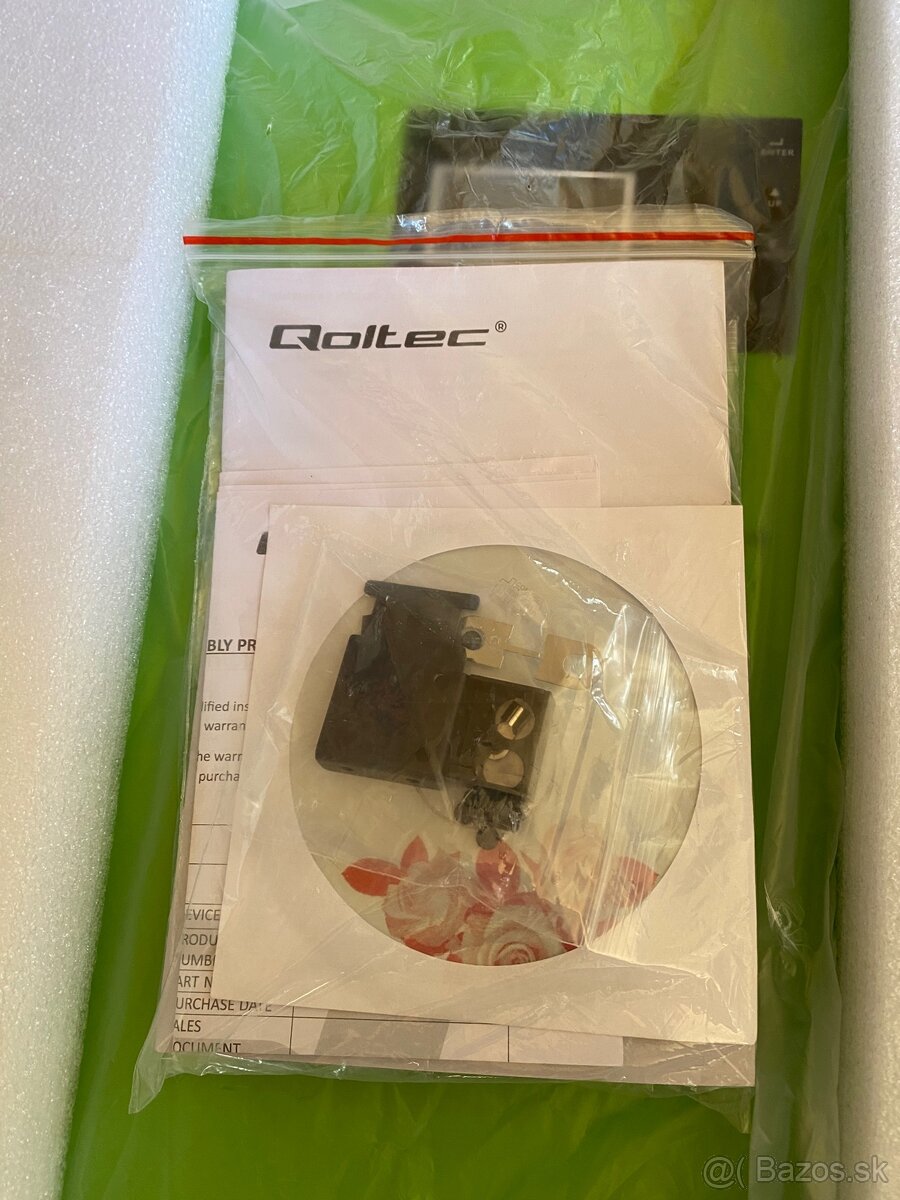 Predám solárny invertor Qoltec 3,5kw 1f - 7