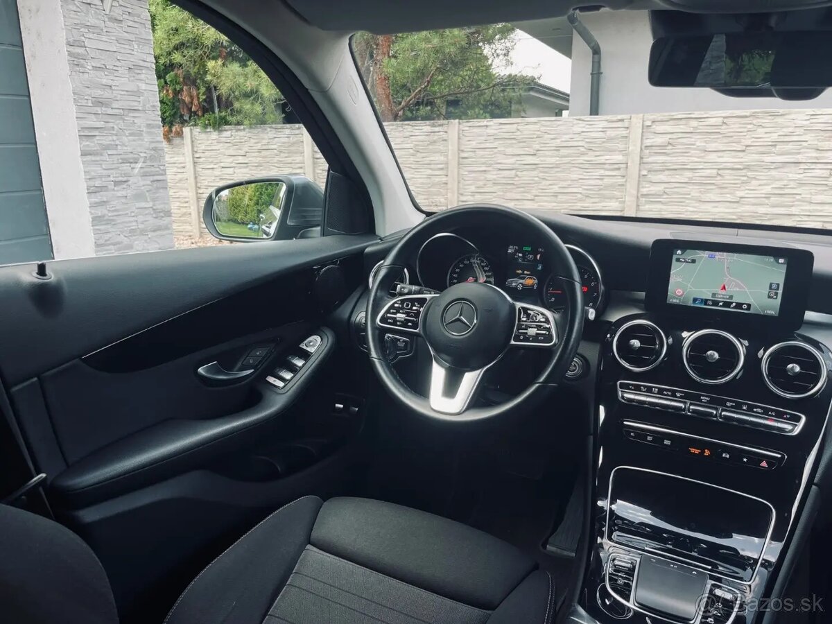 Mercedes-Benz GLC SUV 300 e 4MATIC A/T - 7