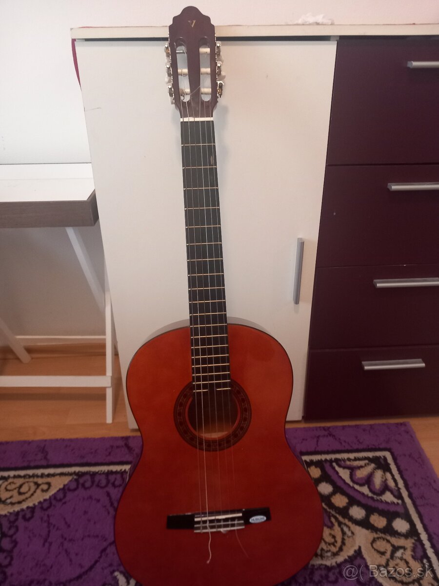Predam gitaru bez škrabancov nové struny viac info volat - 7