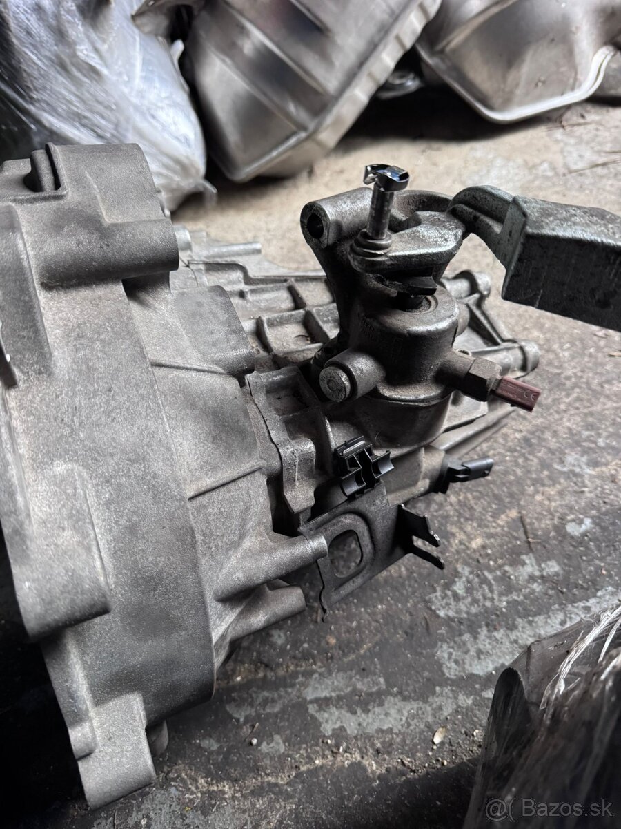 Motor Prevodovka skoda fabia 2016 r 1.0 - 7