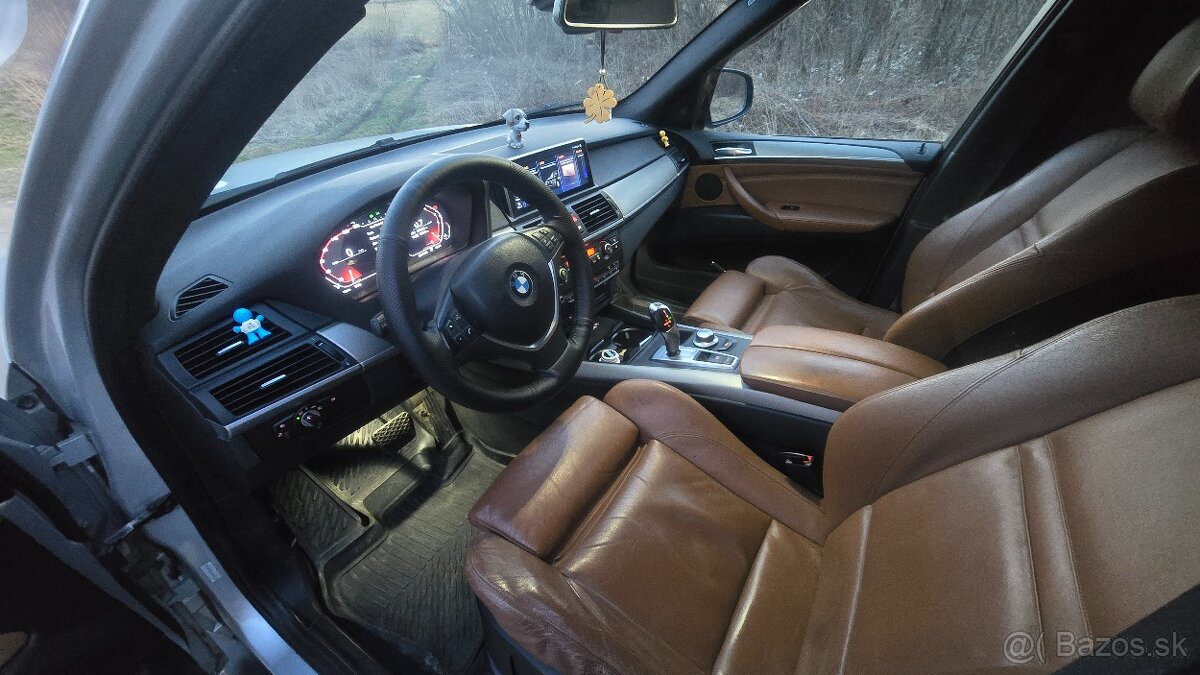 BMW X5 E70 3.0D - 7