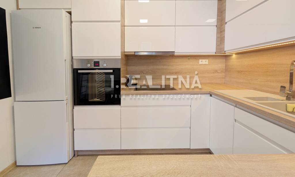 ŠTÝLOVÝ 1-IZBOVÝ BYT S KRBOM, 51 M2, ZVOLEN - 7