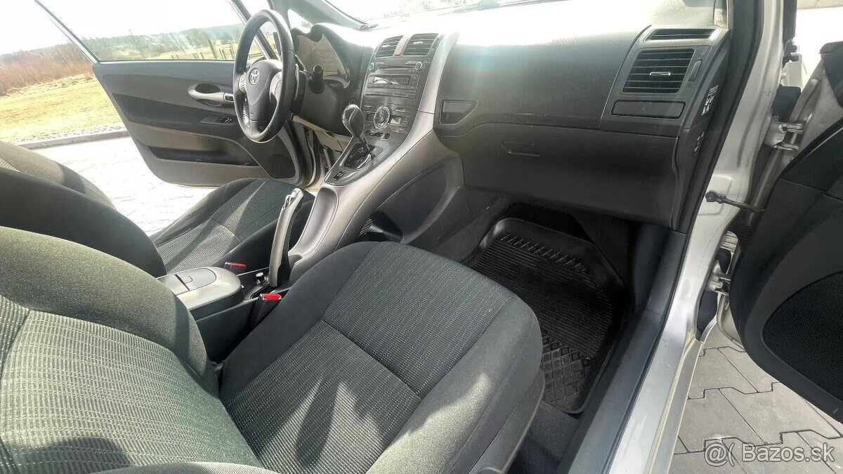 TOYOTA AURIS 1.6 AUTOMAT B + LPG - 7