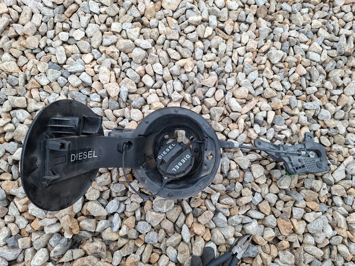 Centrálne zamykanie nadrze Hyundai i30 - 7