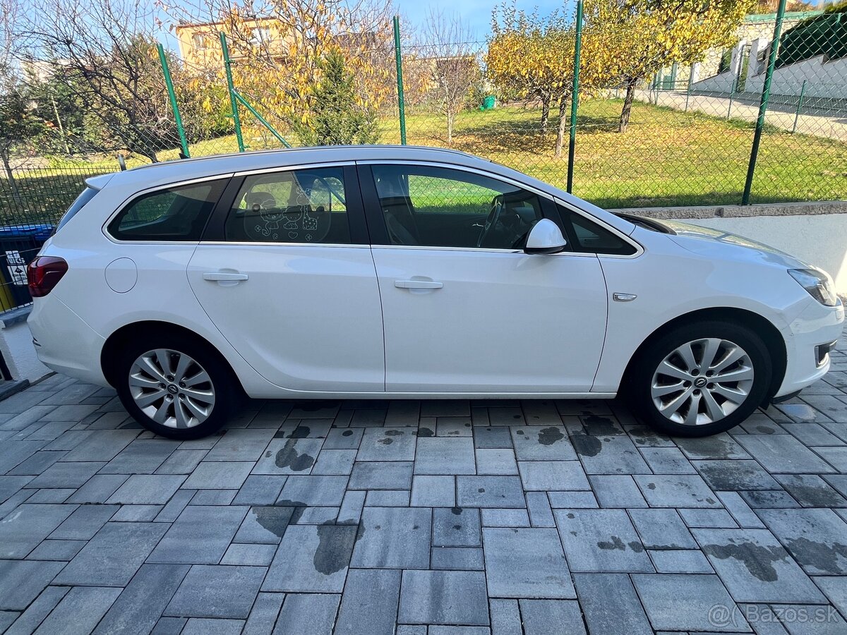 OPEL ASTRA SPORTS TOURER COSMO - 7