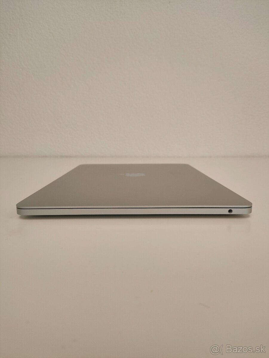 MacBook Pro 13" A1708 (2017) | i5 | 8 GB RAM | 256 GB SSD - 7