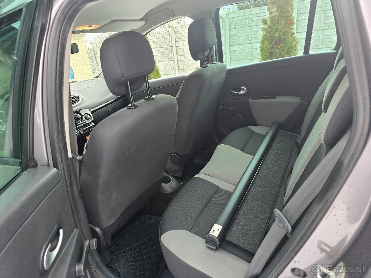 Predám Renault Clio Grandtour - 7