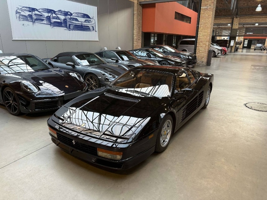 Ferrari Testarossa z roku 1989 - 7