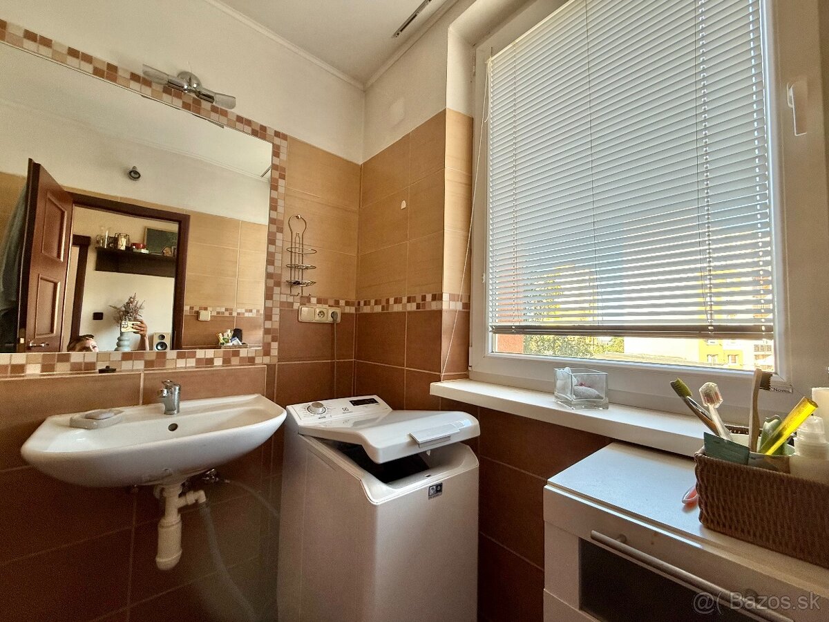 Byt 2+1 s loggiou sídl. Mier, Sp. Nová Ves - 7