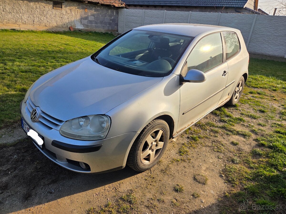 Vw golf 5 1.9. TDI 66kw - 7