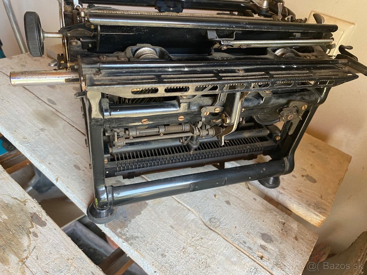 Pisaci stroj Continental - 7