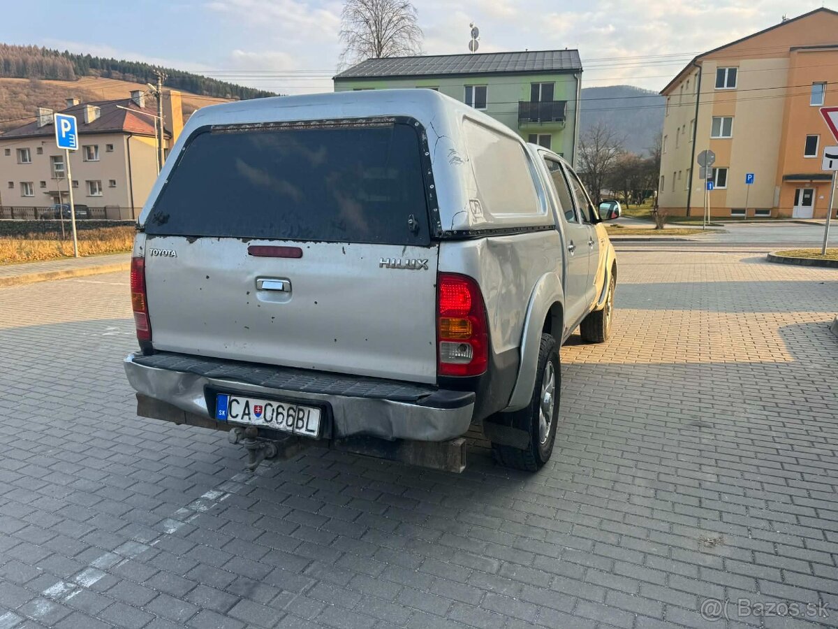 Predám Toyota Hilux 2.5, D-4D - 7