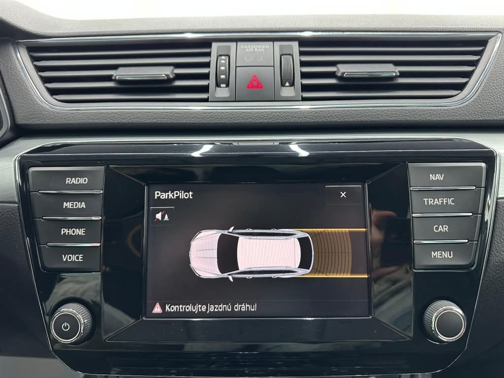 Superb Combi 2,0 TDI Style 110kW - 7