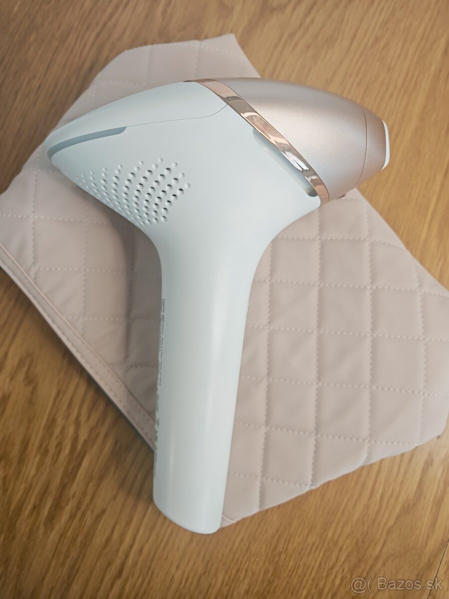 IPL depilátor Philips Lumea IPL 9900 Series SenseIQ BRI973/0 - 7