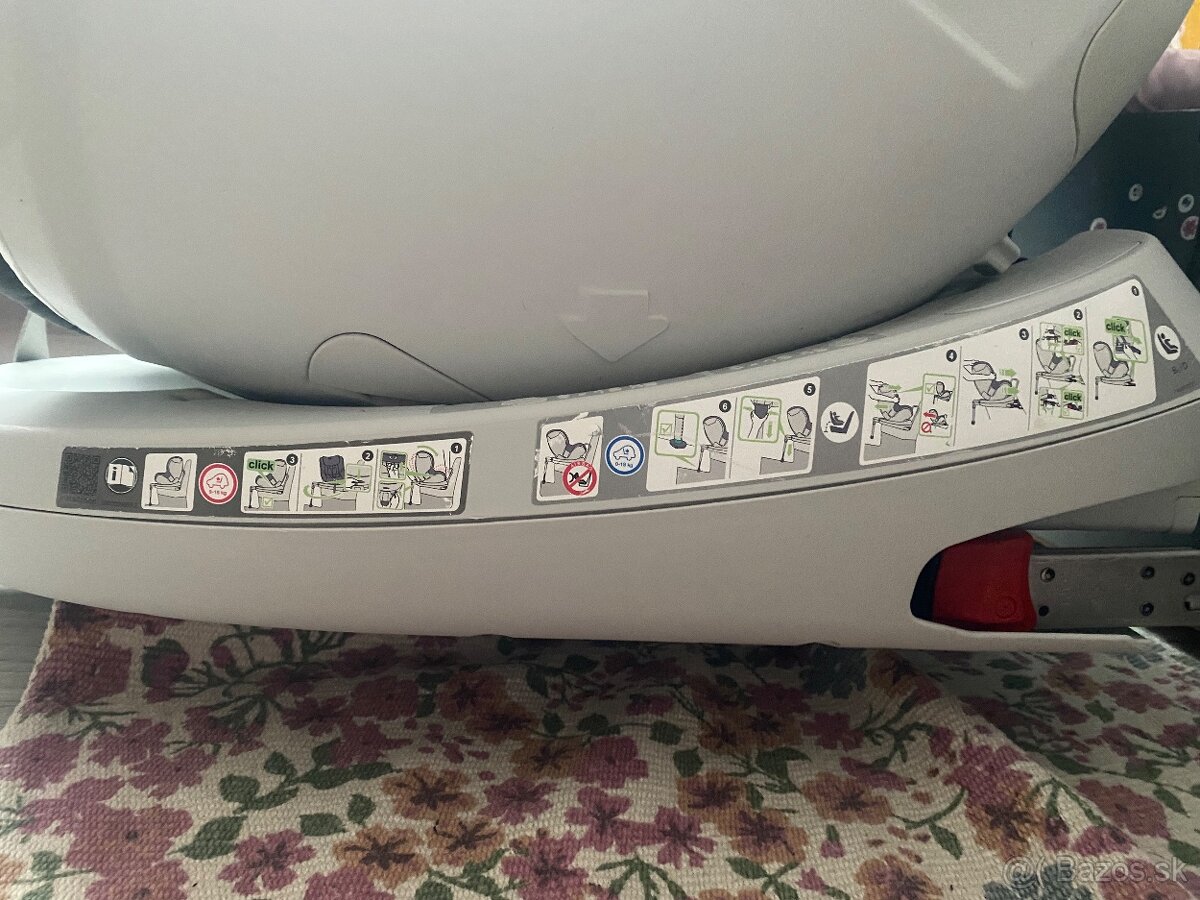 Predám otočnou auto sedacku Britax römer - 7