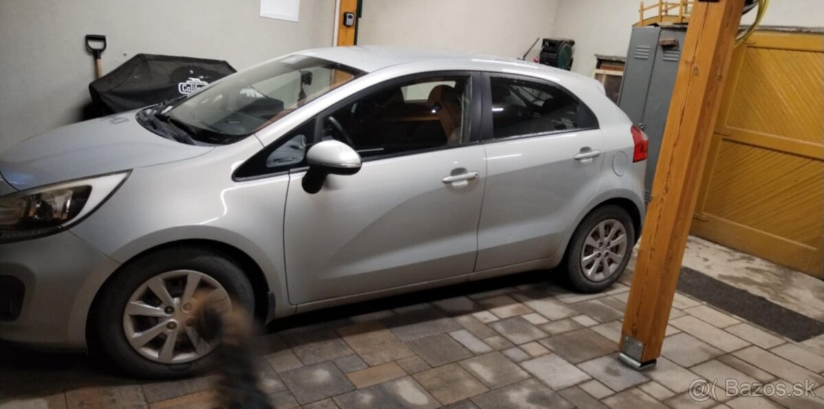 Kia Rio - 7