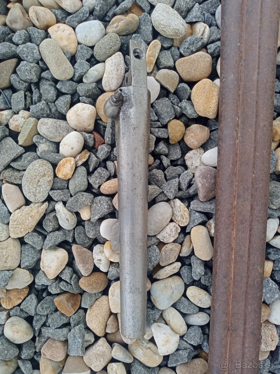 Staré zbrane hlavne komponenty súčiastky - 7