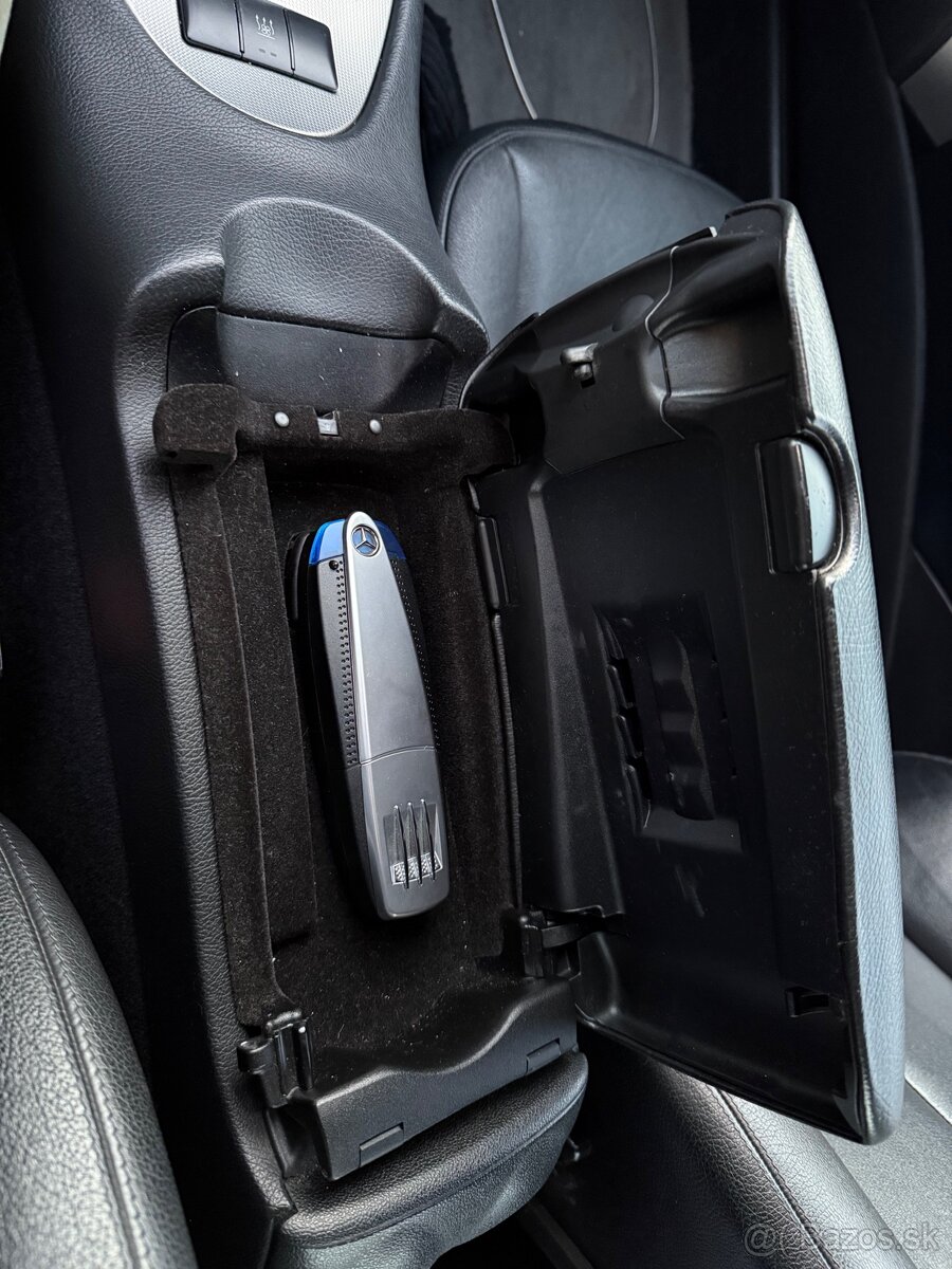 Mercedes- Benz CLK 320 CDI - 7