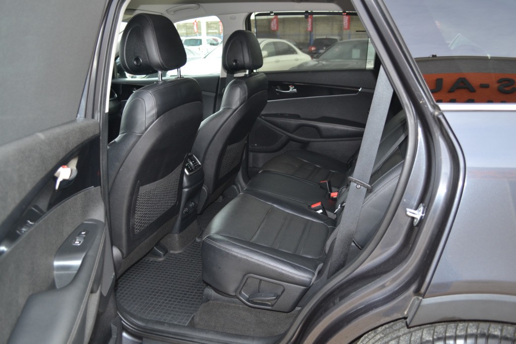 Kia Sorento 2.2 CRDI Platinum AT - 7