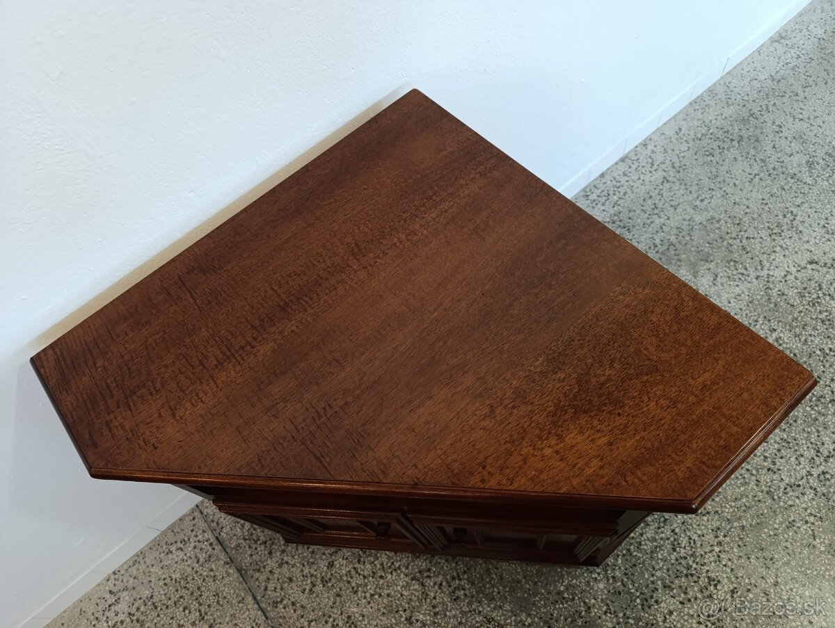 Rustikální rohová komoda, nábytek z masívu - 7