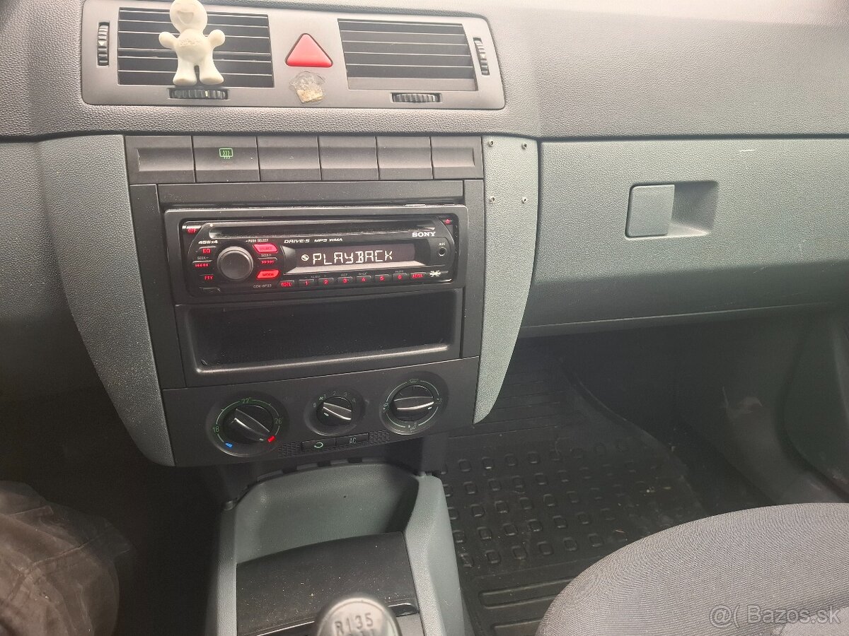 Predam skoda fabia 1.4 mpi rok 2002 - 7