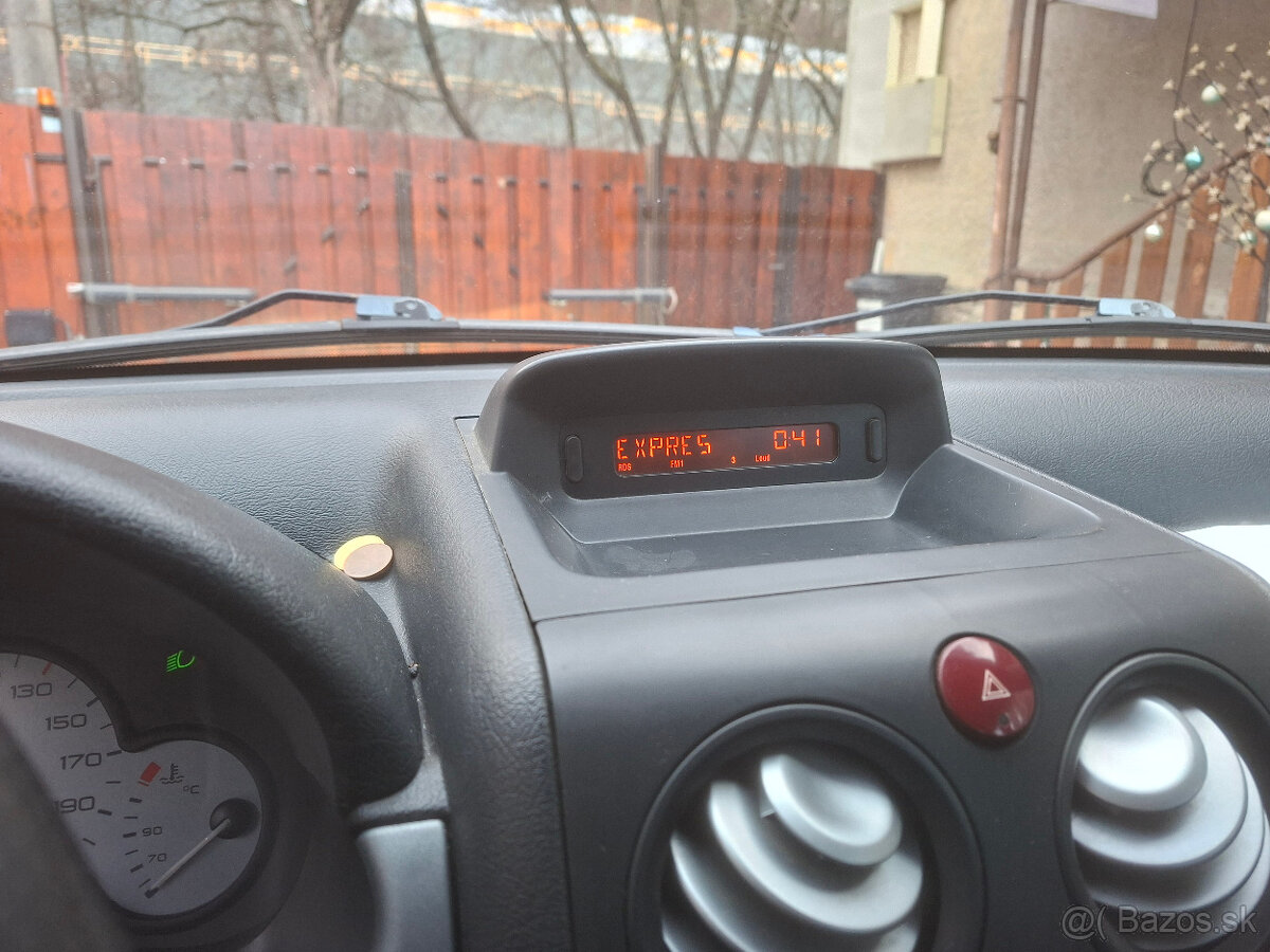 Predám citroen berlingo 1,6HDI 5miestne - 7