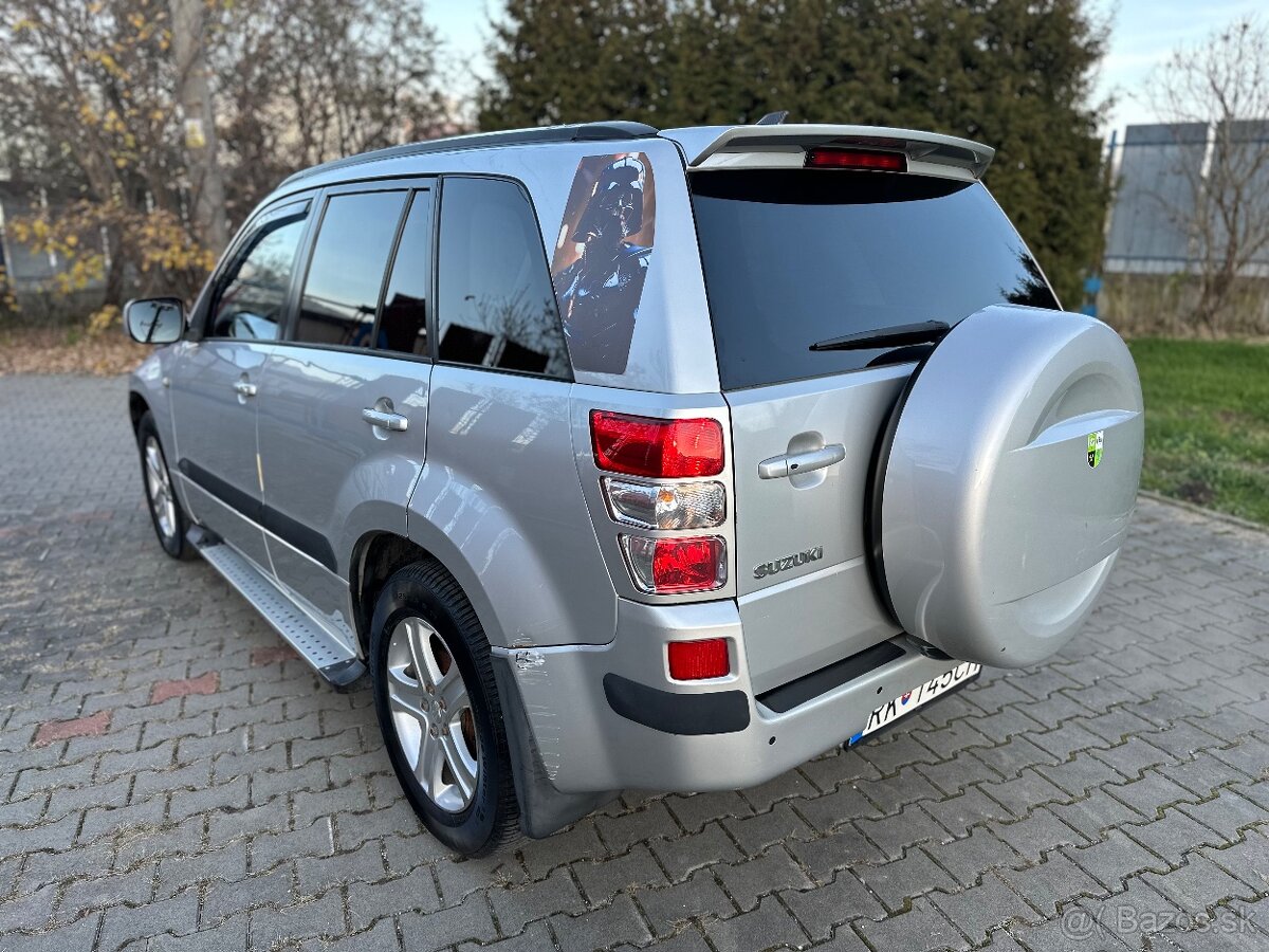 Suzuki Grand Vitara 2,0 Benzín 4WD AT - 7