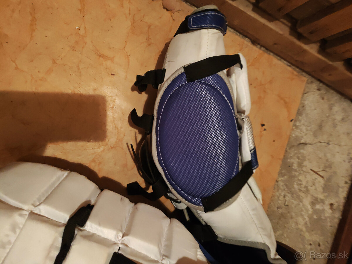 vesta pre brankára - 7