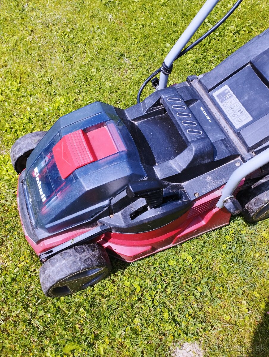 Kosačka Einhell plus baterie a nabíjačky - 7