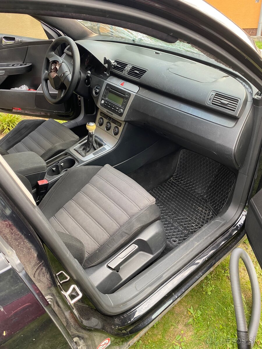 Rozpredám passat B6 - 7
