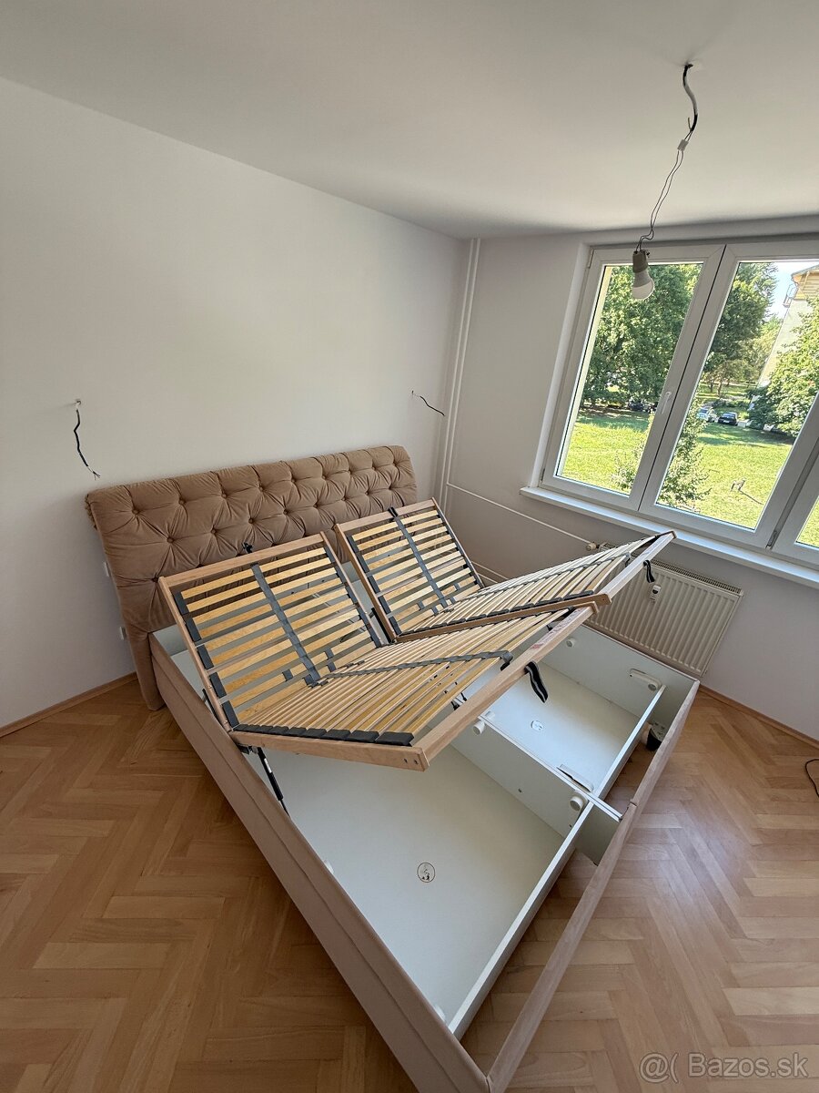 ČALÚNENÁ MANŽELSKÁ POSTEĽ - 7