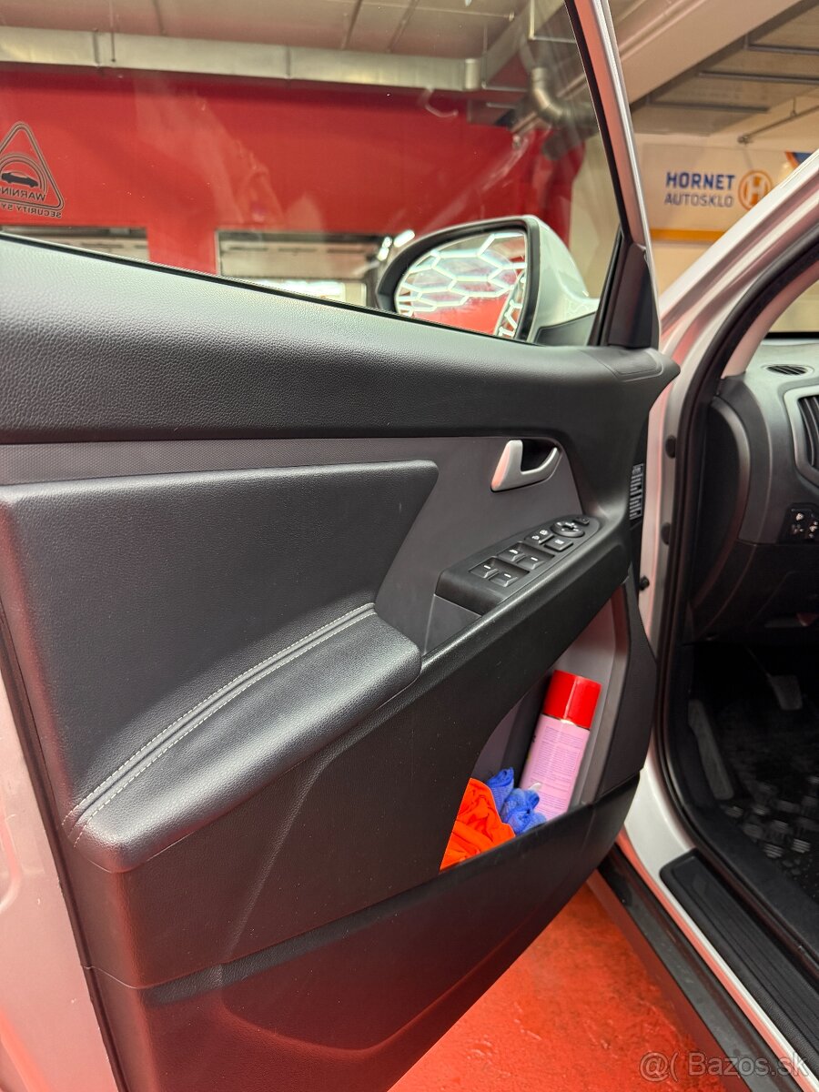 Kia – 2012 – 2.0 CRDi - 7