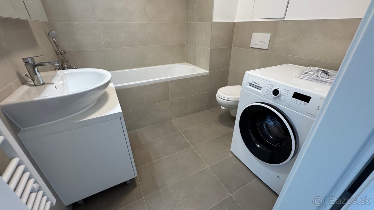 Prenajmem nový 2-izb. byt s balkónom a parkingom - 7