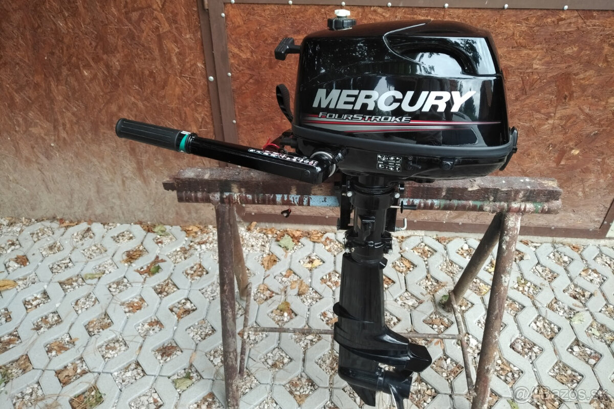 Lodný motor Mercury 5HP riadenie kormidlom - 7