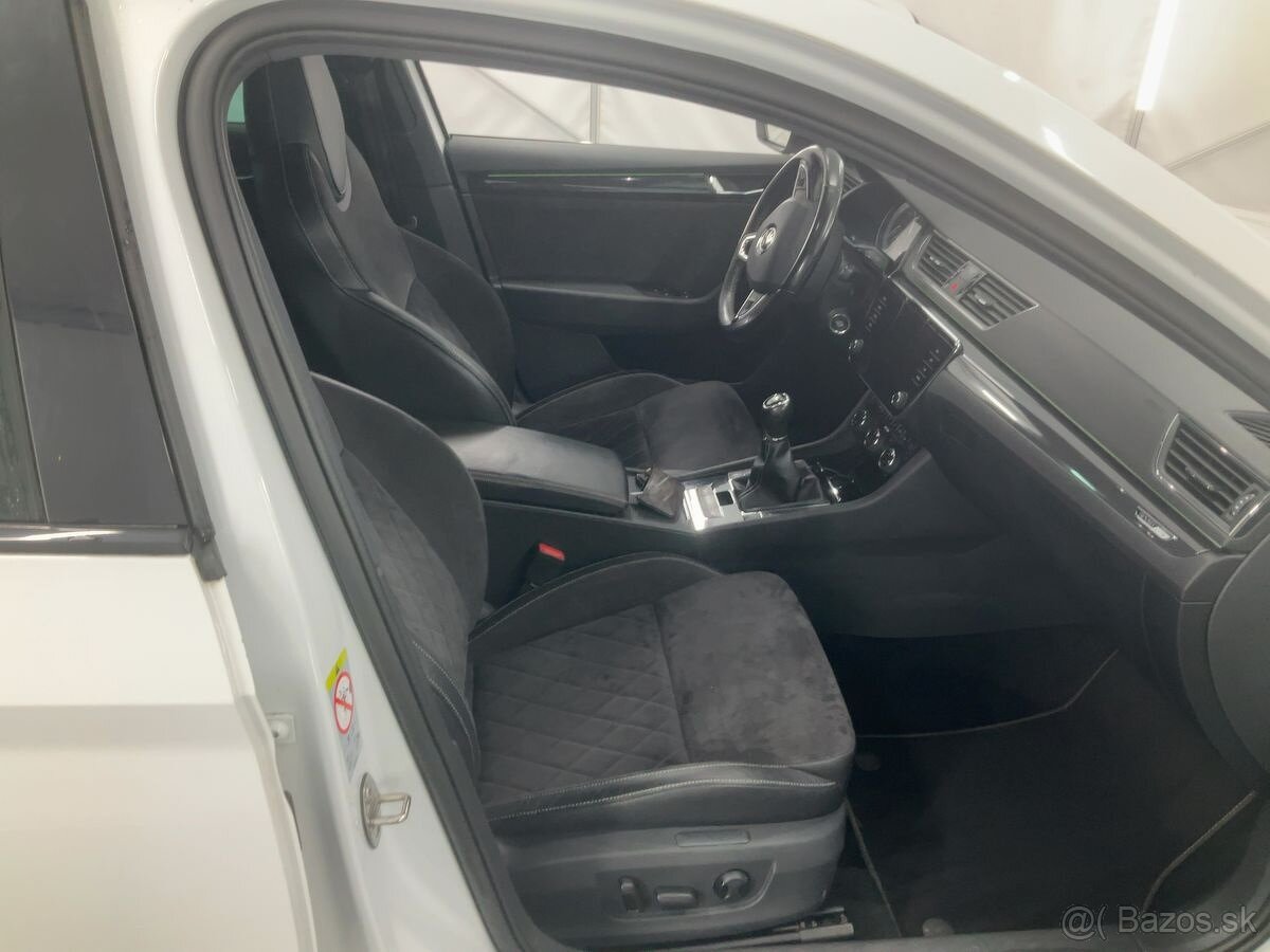 Škoda Superb Combi 2.0 TDI 190k Sportline Manuál 6st - 7