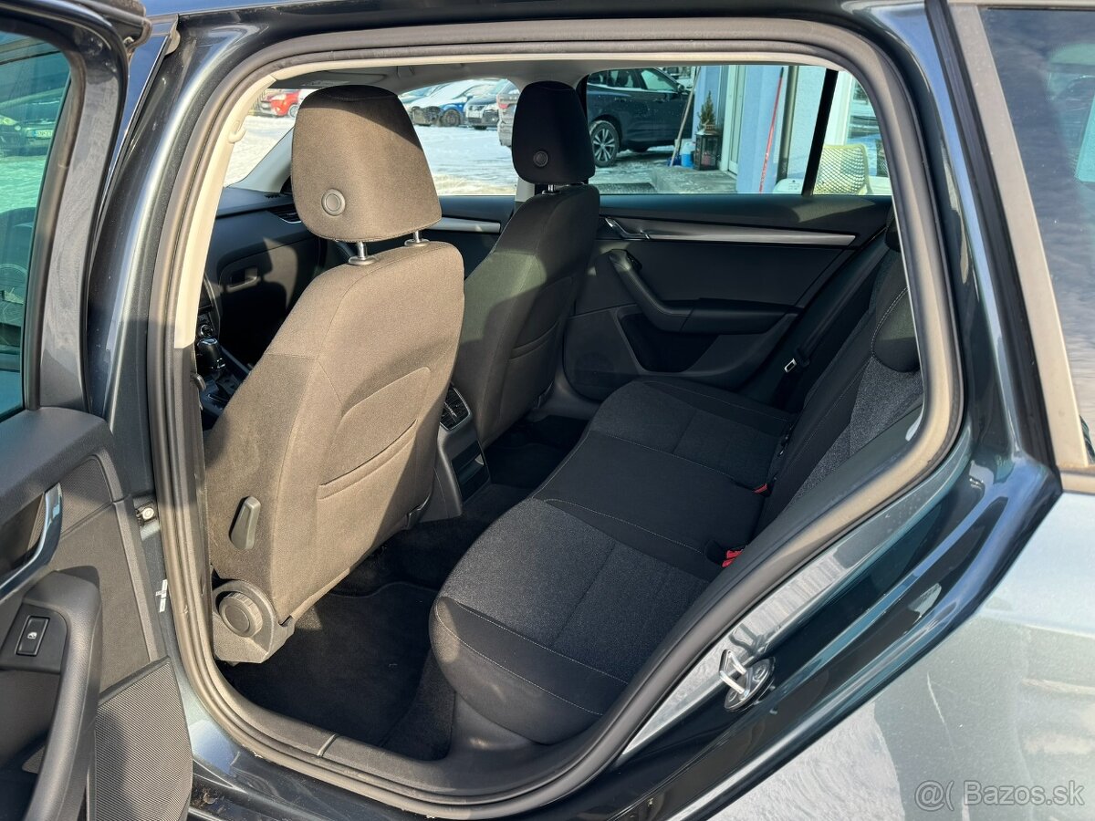 Škoda Octavia Combi 2.0 TDI Soleil DSG - 7
