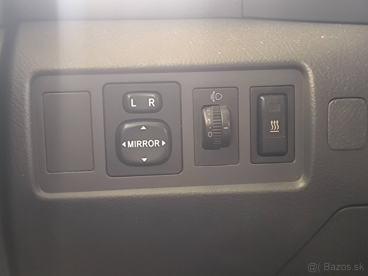 Toyota Corolla Verso 2.2 D-4D - 7