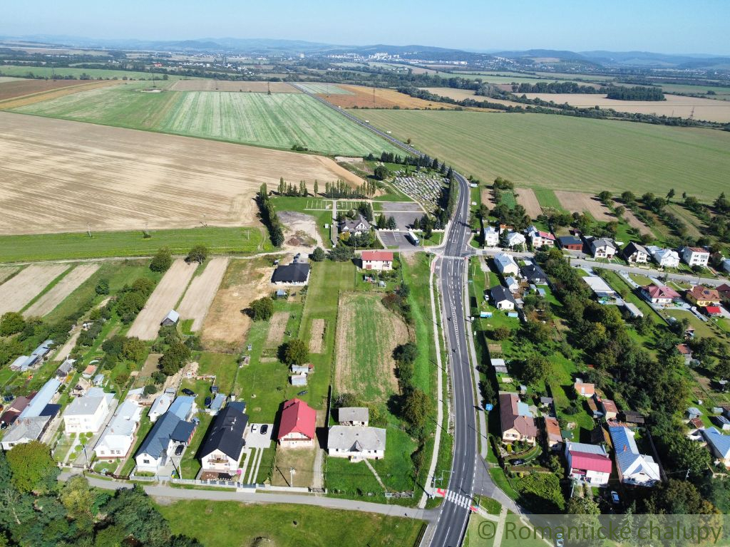 Mimoriadne veľký 55-árový pozemok so starším domom pri Vra - 7