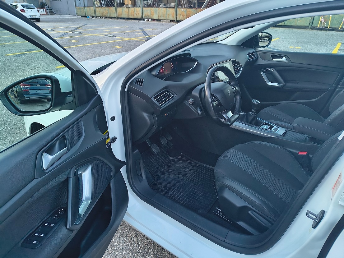 2021_PEUGEOT 308 combi HDi130_8129€ netto_ZÁRUKA_ - 7