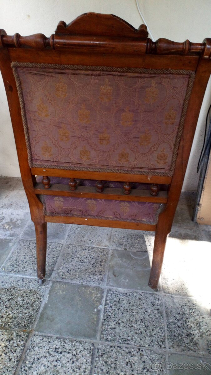 RETRO DREVENÁ SEDACIA SÚPRVA - 7